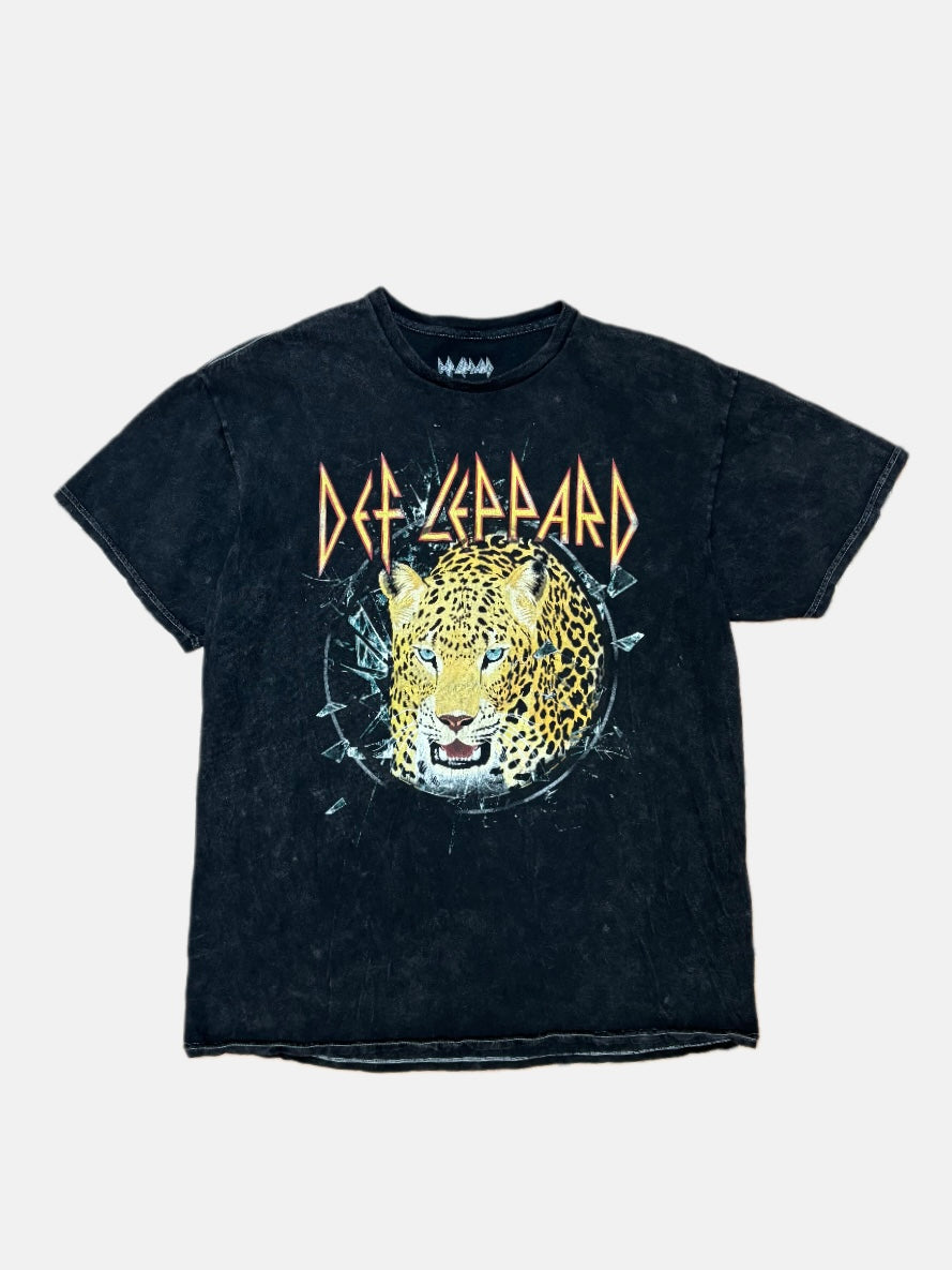 Def Leppard Graphic Retro Tee